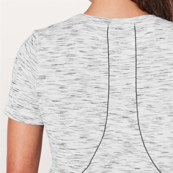 Lululemon Long Distance Short Sleeve Heathered Gray T-Shirt - Picture 2 of 7